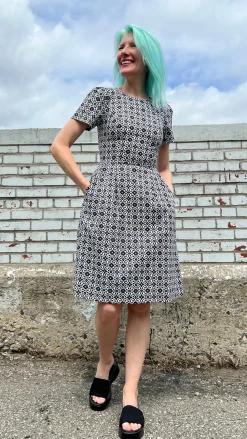 Buttonquail Dress - Quatrefoil