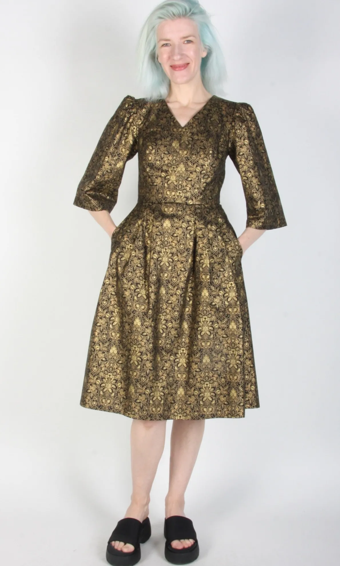 Chestnut Bunting Dress - Gravure