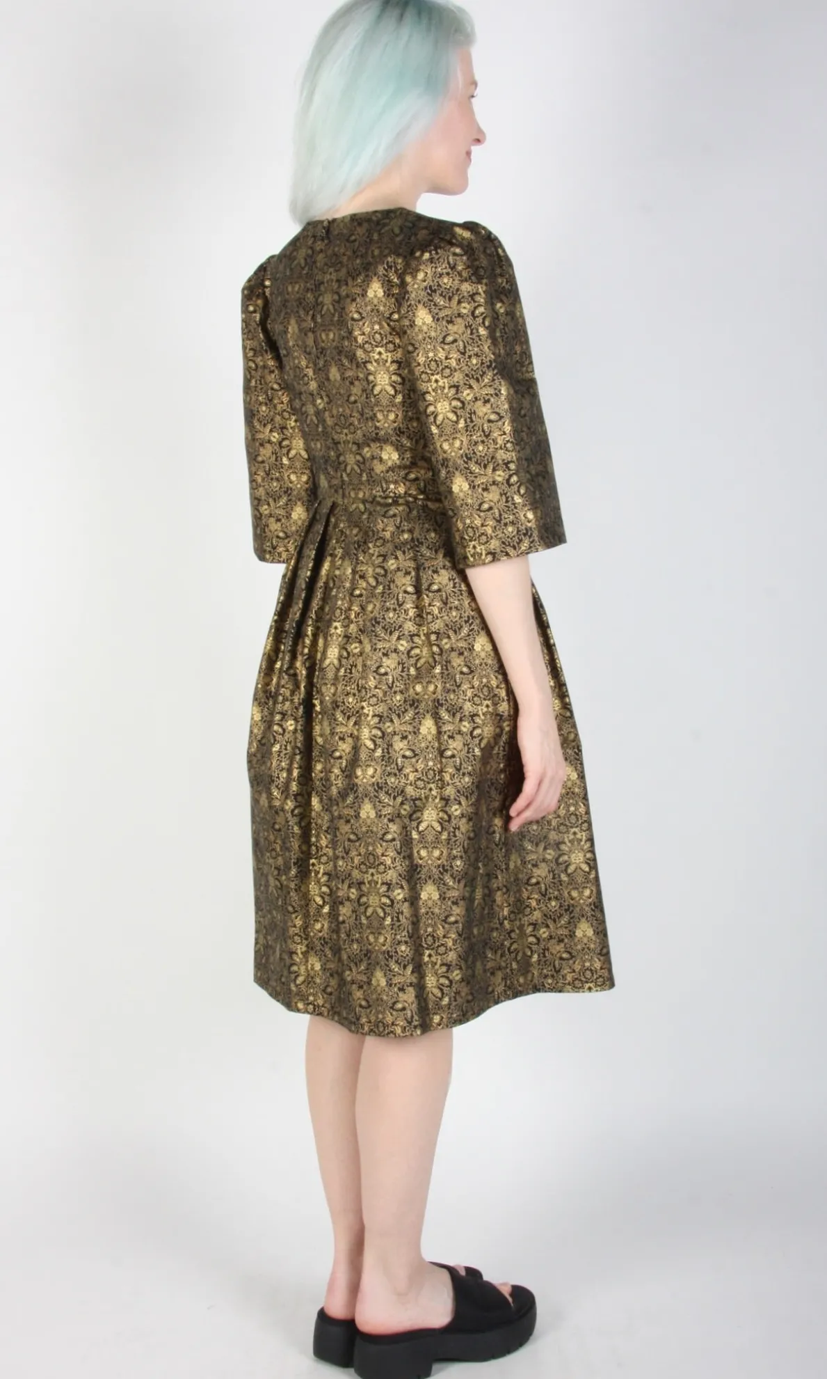 Chestnut Bunting Dress - Gravure