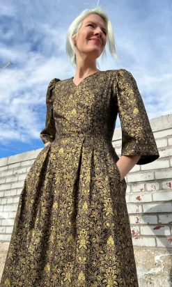 Chestnut Bunting Dress - Gravure