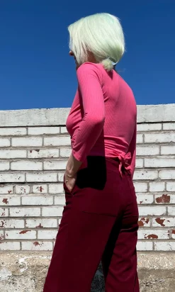 Crescentchest Top - Bazooka Pink