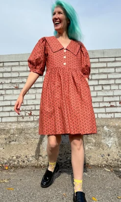 Fieldfare Dress - Berry Sheaf