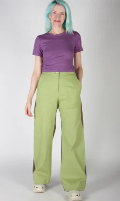 Hazel Grouse Tee - Grape