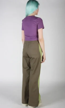 Hazel Grouse Tee - Grape