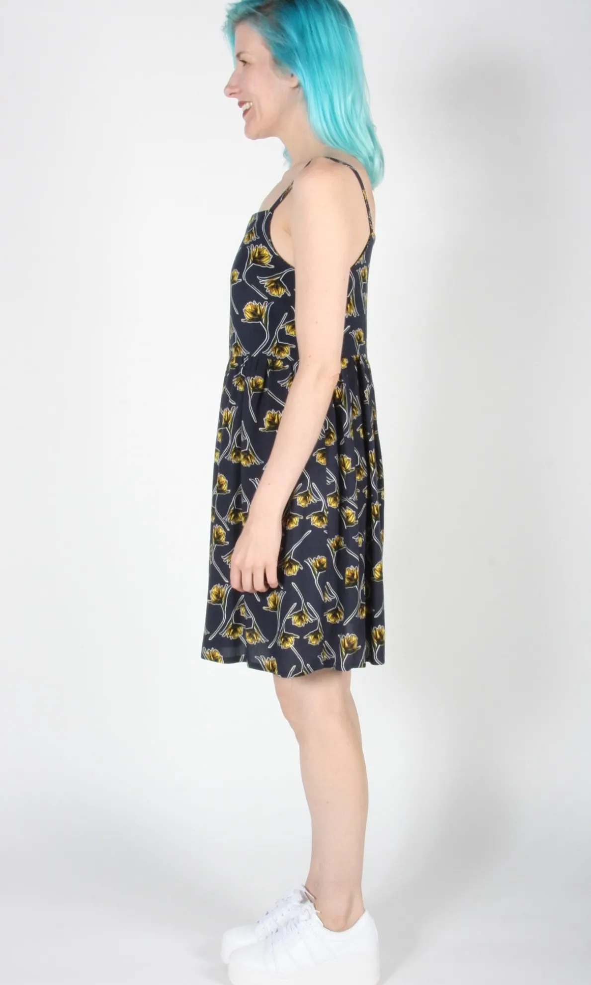 Mountaingem Dress - Navy Zinnia