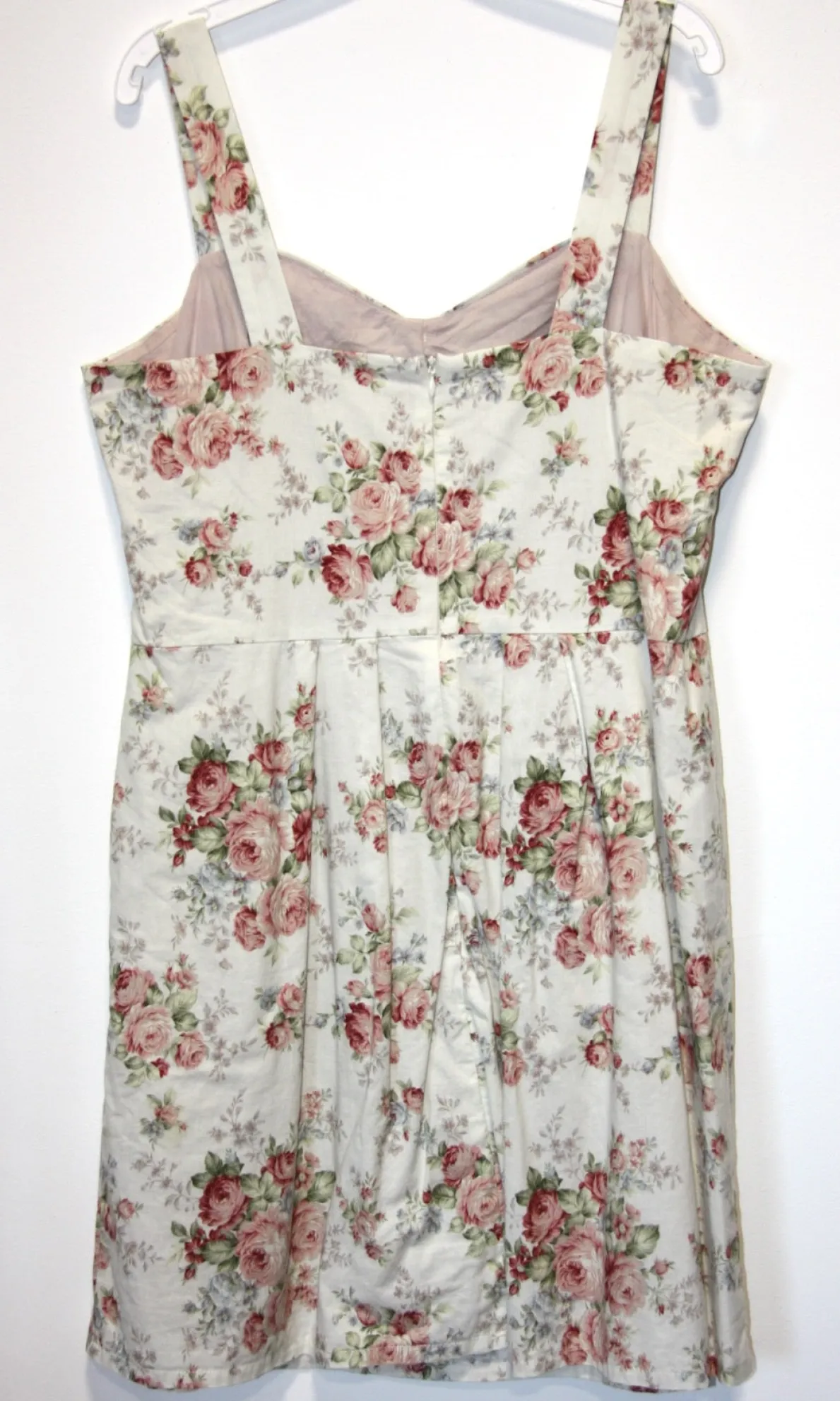 RN952 - 16 - Bouvreuil Dress - English Rose