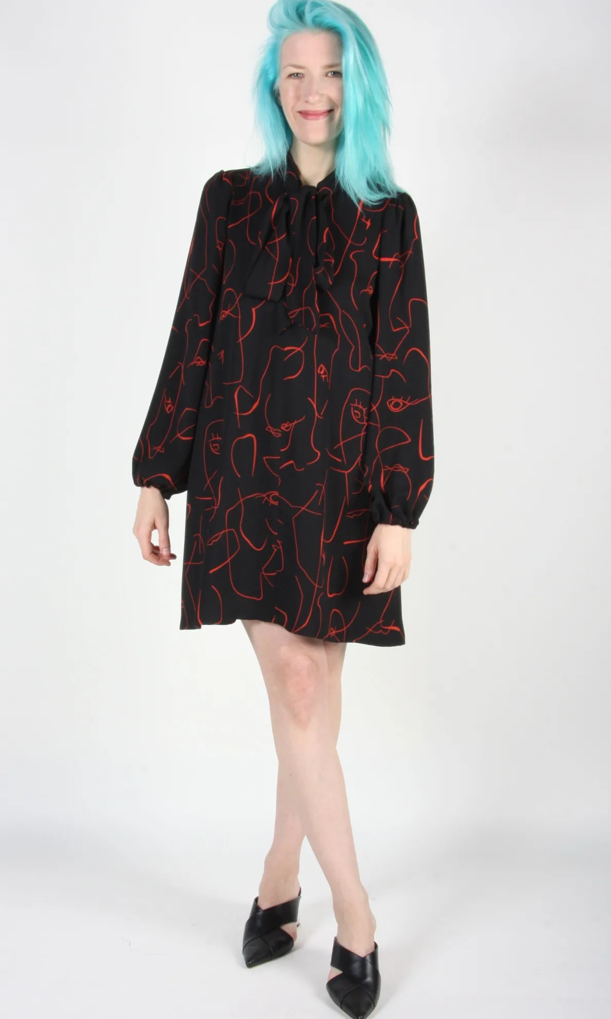 RN737 - 6 - Emu Dress - Faces