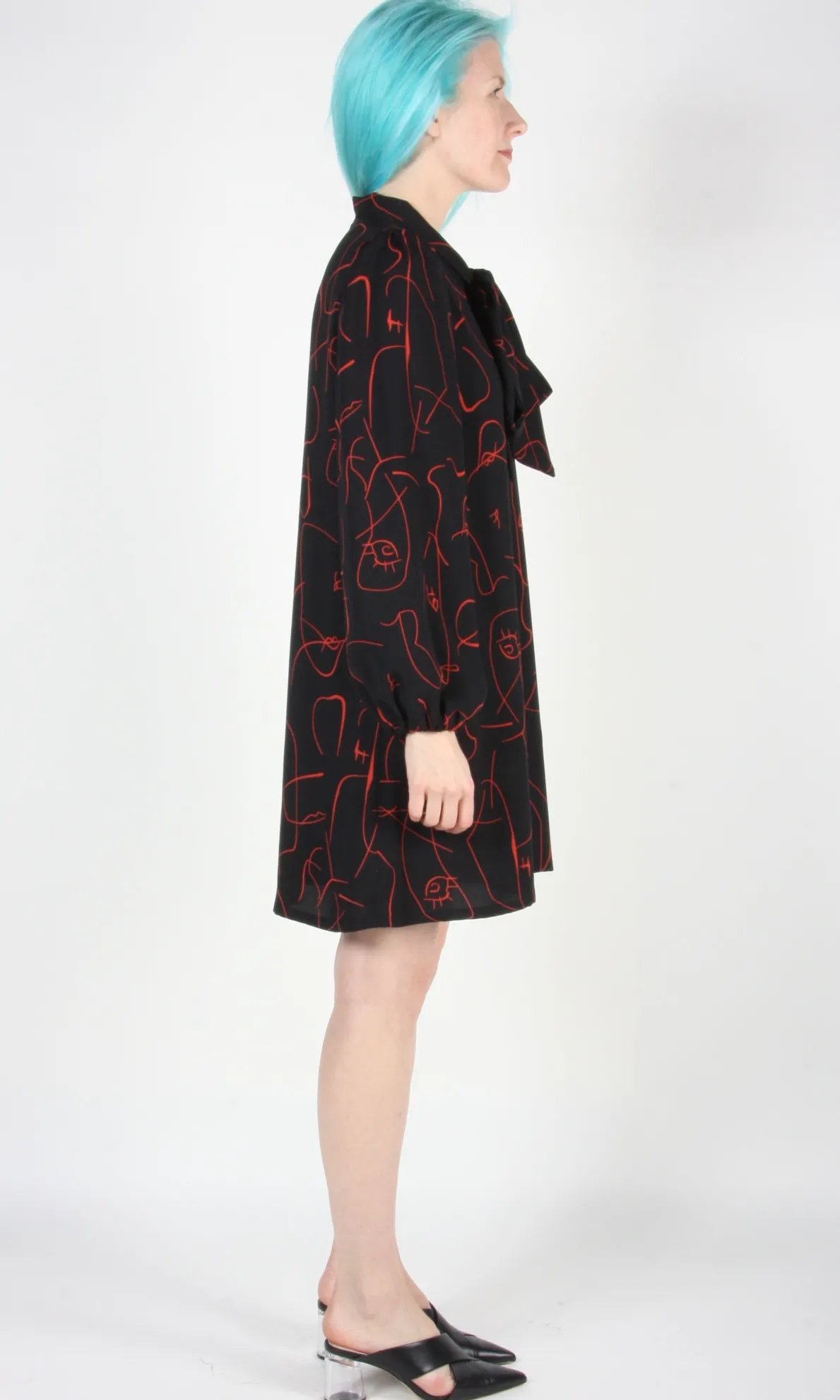 RN737 - 6 - Emu Dress - Faces
