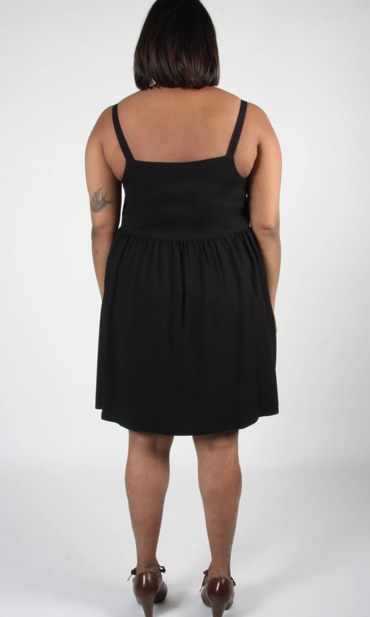 RN682 - 4 - Mountaingem Dress - Black