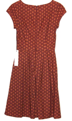 RN2 - 2 - Peppershrike Dress - Brick