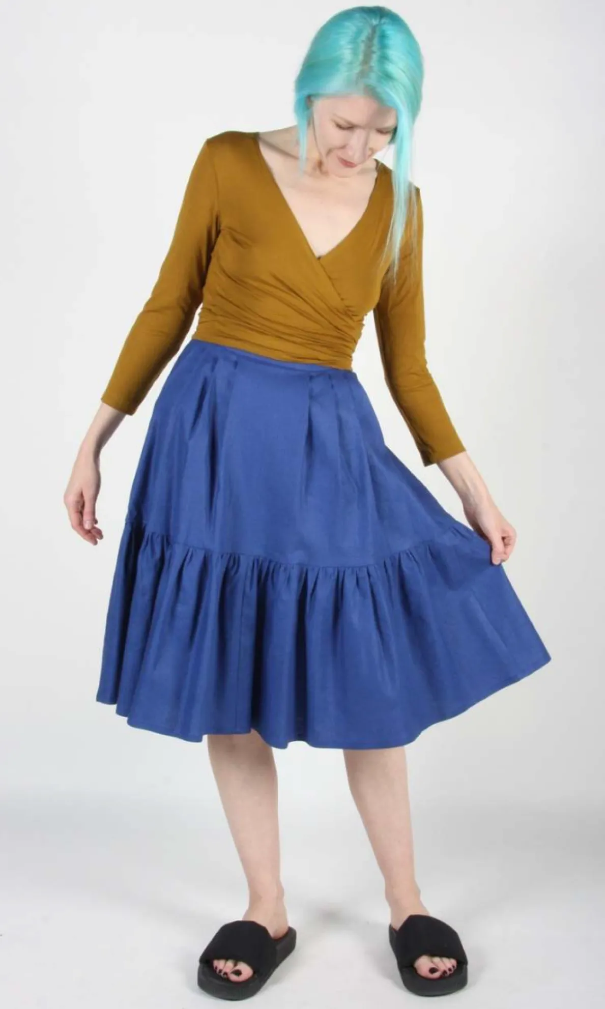 RN811 - 18 - Petronia Skirt - Ultramarine