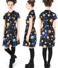 RN725 - 2 - Visorbearer Dress - Universe
