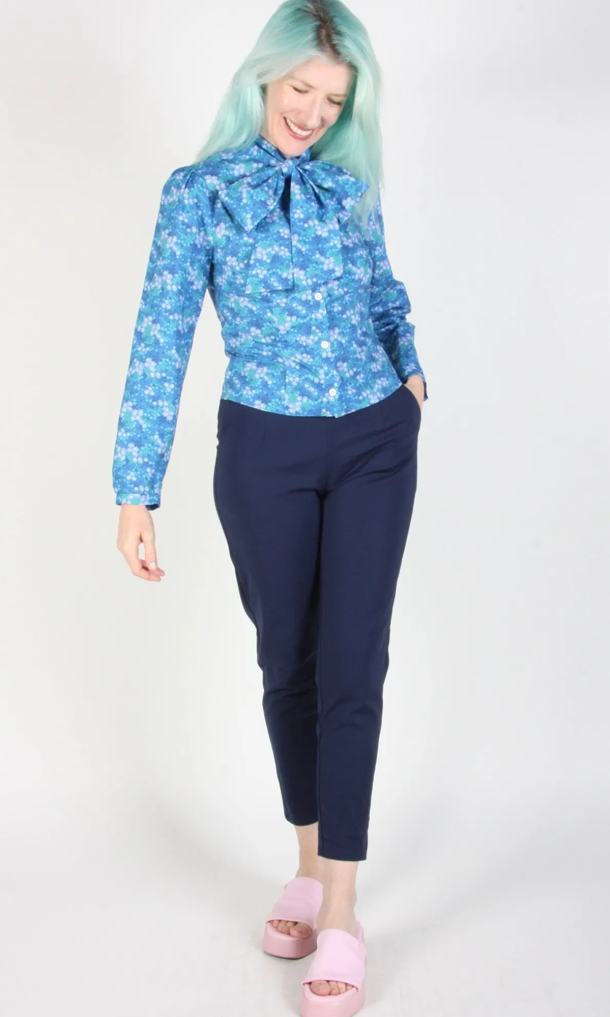 RN781 - XL - Bos'n Bird Top - Blue Veronica