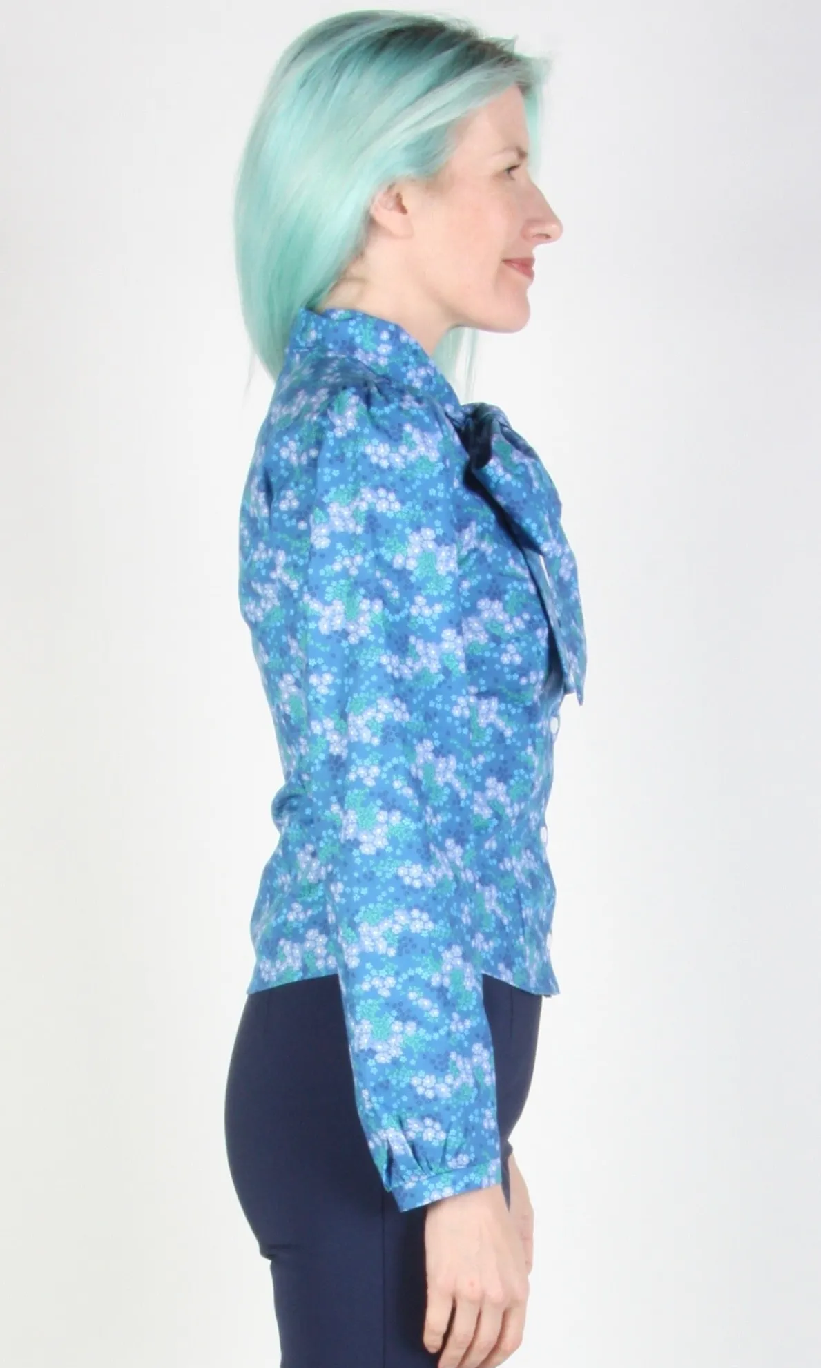 RN781 - XL - Bos'n Bird Top - Blue Veronica