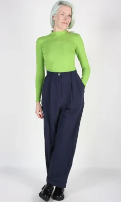 RN966 - XS - Bluethroat Top - Lime