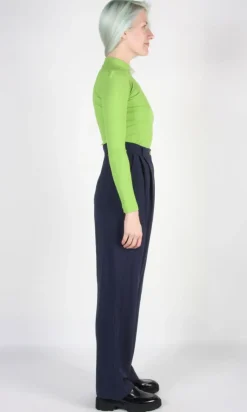 RN966 - XS - Bluethroat Top - Lime