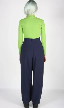 RN966 - XS - Bluethroat Top - Lime