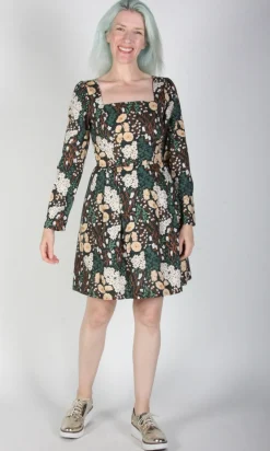 Twixt-Hell-and-the-White-Oak Dress - Bellflower