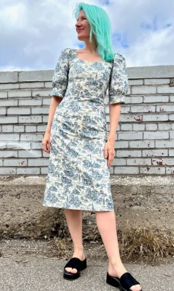 Veery Dress - Navy Village Toile