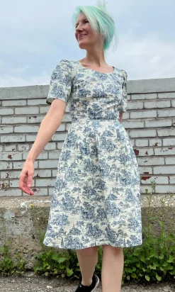 Winter Chippy Dress - Navy Village Toile
